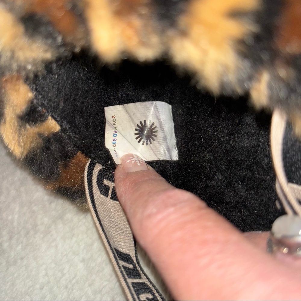 UGG Fluff Yeah Amphora Leopard Plush Fuzzy Sheeps… - image 11